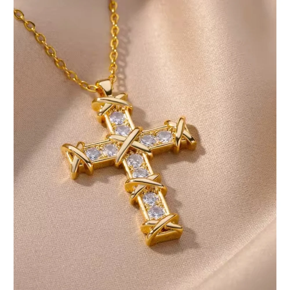 NEW Unisex Men’s 18k Gold Filled Simulated Diamond‎ Cross Necklace, 16-18”